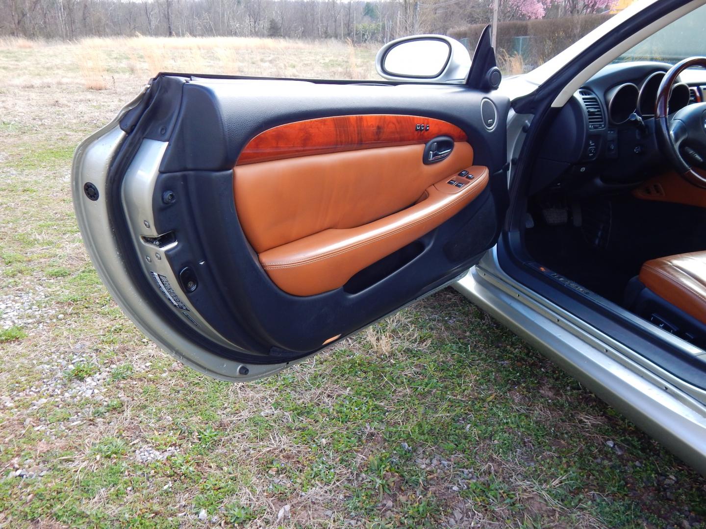 2005 Silver /Saddle Brown Leather Lexus SC 430 SC 430 (JTHFN48Y950) with an 4.3L V8 engine, Automatic transmission, located at 6528 Lower York Road, New Hope, PA, 18938, (215) 862-9555, 40.358707, -74.977882 - Here we have a beautiful Lexus SC 430 with only 53K original miles! Options include: 4.3L V8, Rear wheel drive, automatic transmission, saddle brown leather interior, wood trim, convertible top, AM/FM/TAPE/DISC radio with navigation, dual climate controls, heated front seats, cruise control, power t - Photo#13